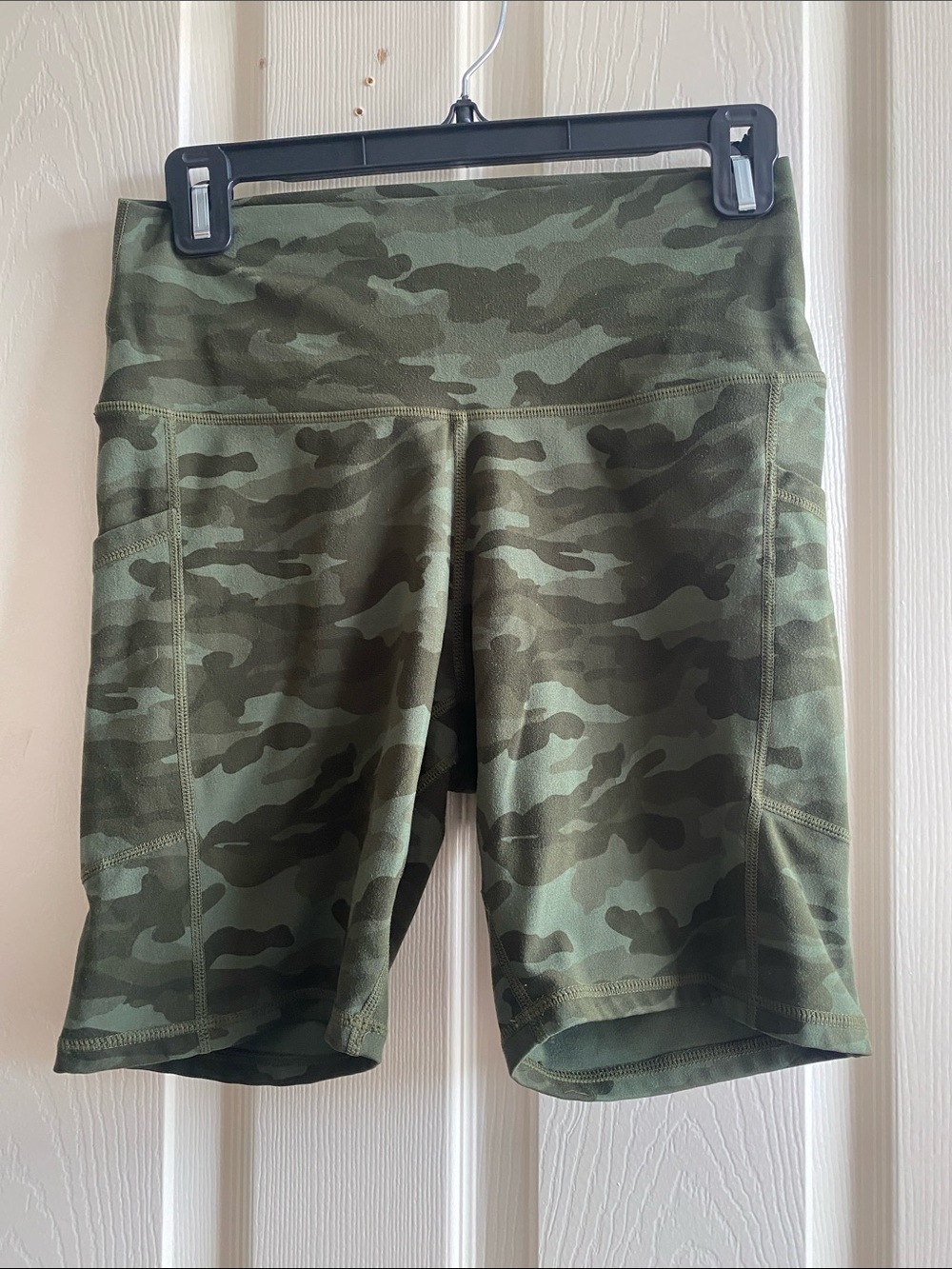 High-Rise Camo Bike Shorts in Olive Green